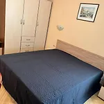 Апартамент Gt Golden Dreams